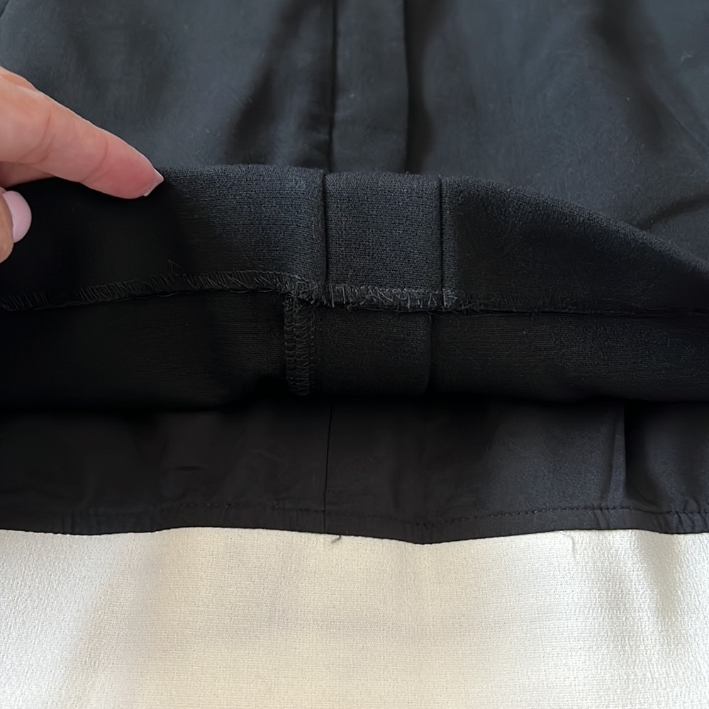 Banana Republic contrast trim skirt - Picture 2 of 6